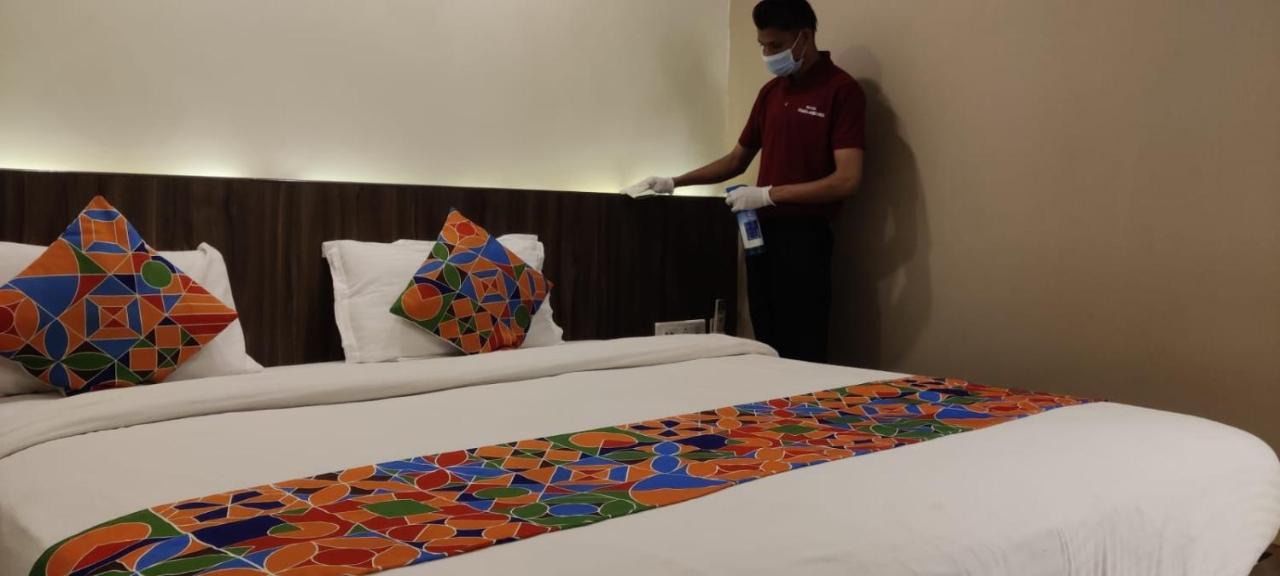 Hotel Grand Ambience 아흐메다바드 외부 사진