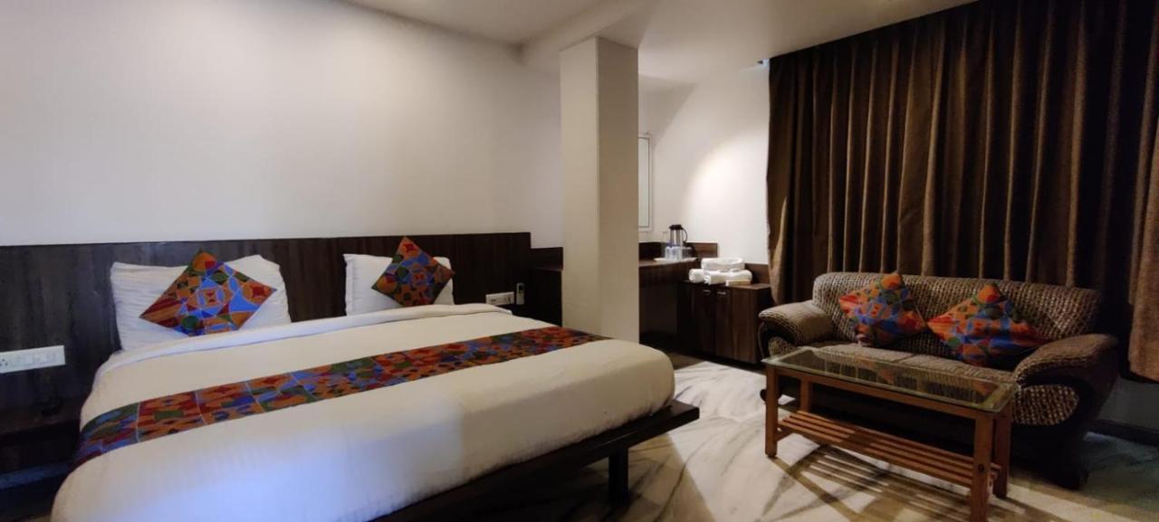 Hotel Grand Ambience 아흐메다바드 외부 사진