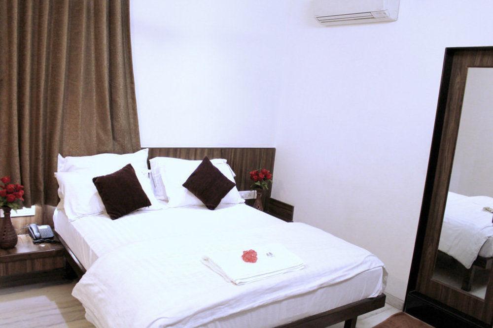 Hotel Grand Ambience 아흐메다바드 외부 사진