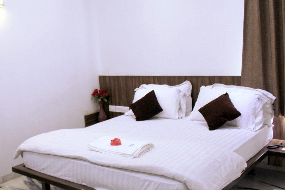 Hotel Grand Ambience 아흐메다바드 외부 사진