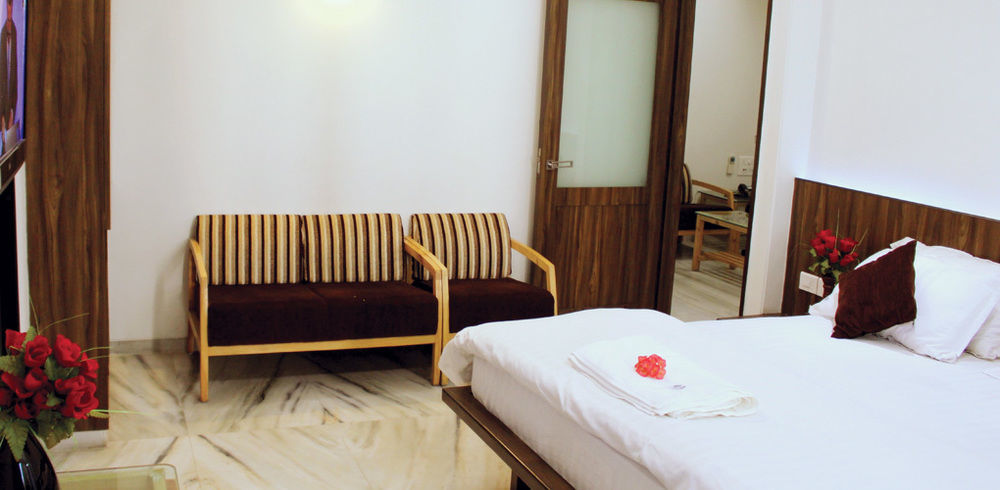 Hotel Grand Ambience 아흐메다바드 외부 사진